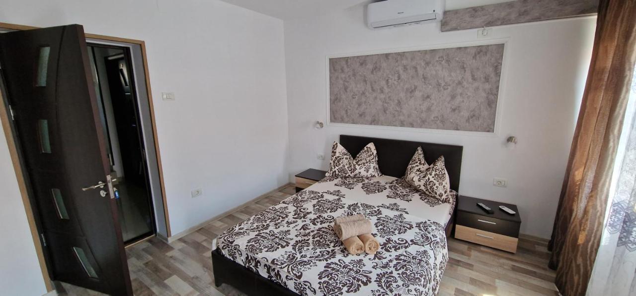 Casa Sebastian Hotel Костинещи Стая снимка