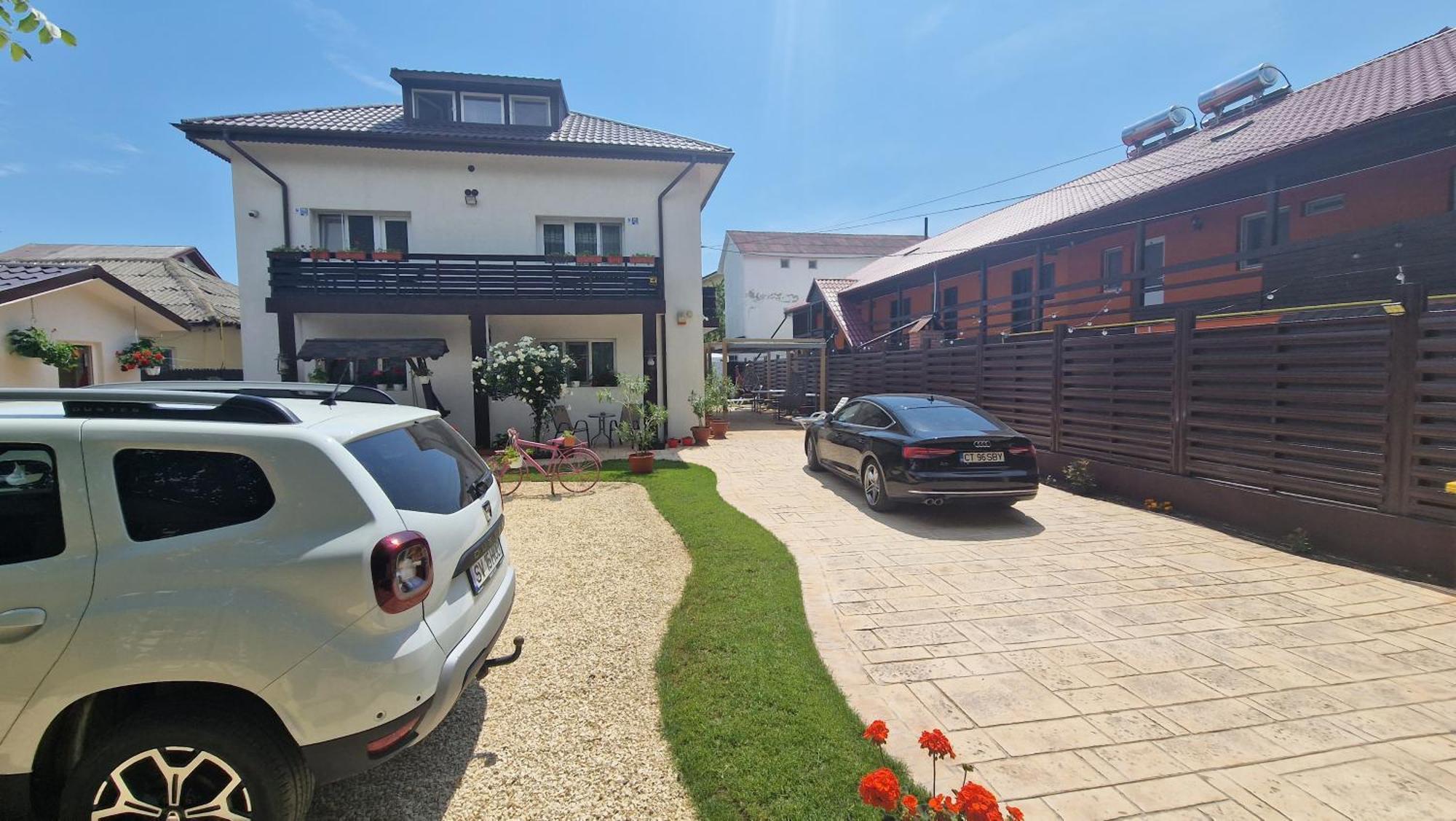 Casa Sebastian Hotel Костинещи Екстериор снимка