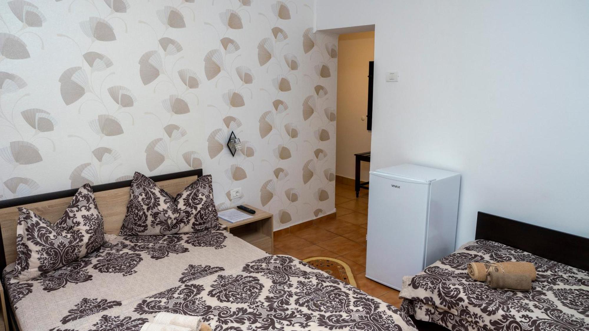 Casa Sebastian Hotel Костинещи Стая снимка