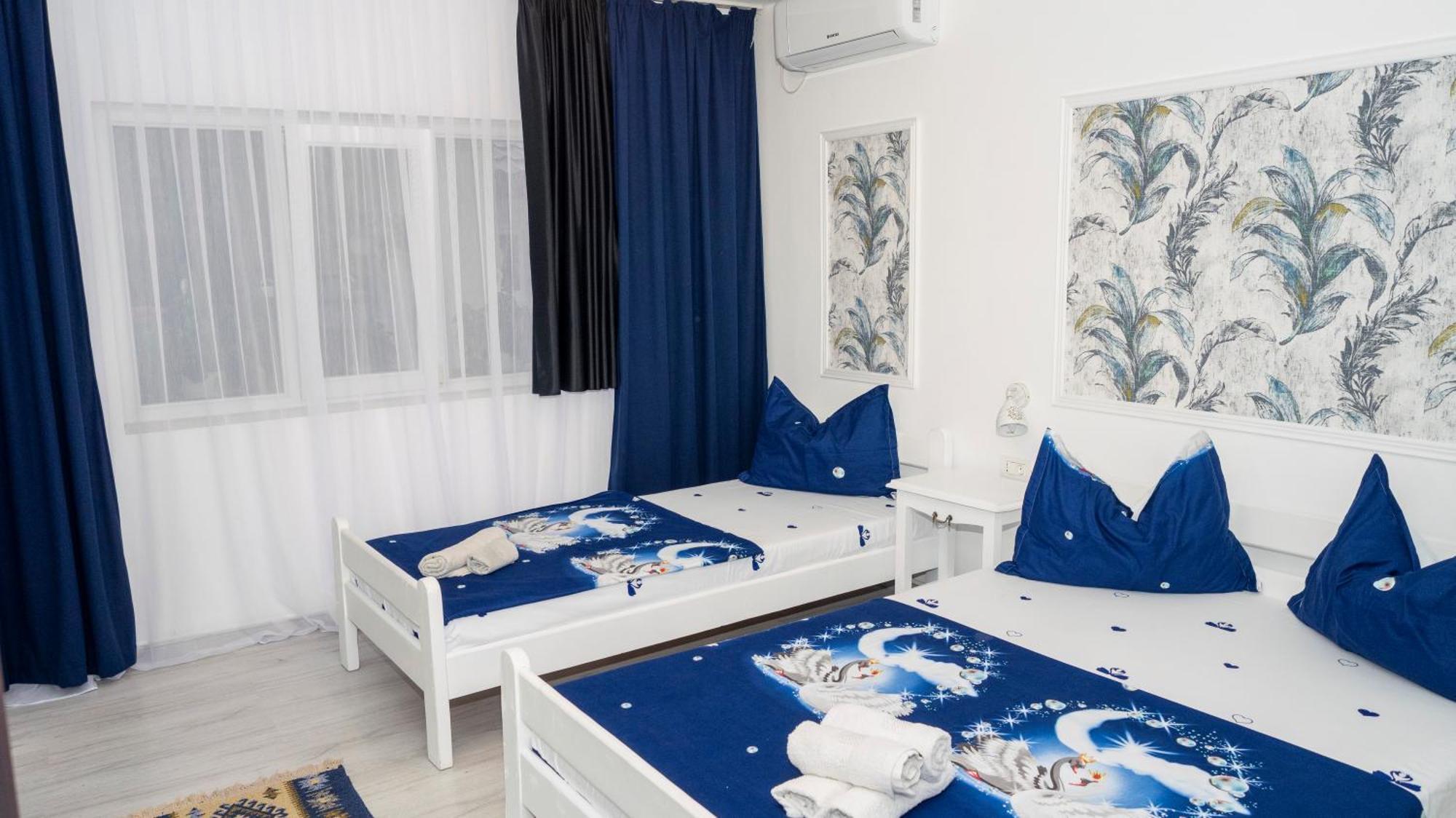Casa Sebastian Hotel Костинещи Стая снимка